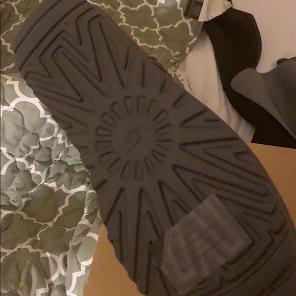 Brand new mini uggs - Picture 2 of 5